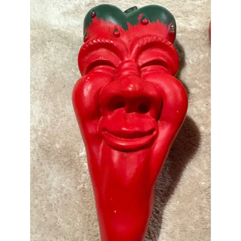 Red Chili Pepper Anthropomorphic Faces Signed By Artist R. Vandamme 1996… - Picture 5 of 15